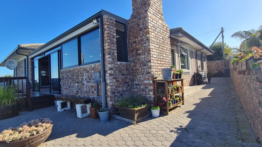 3 Bedroom Property for Sale in Dana Bay Western Cape